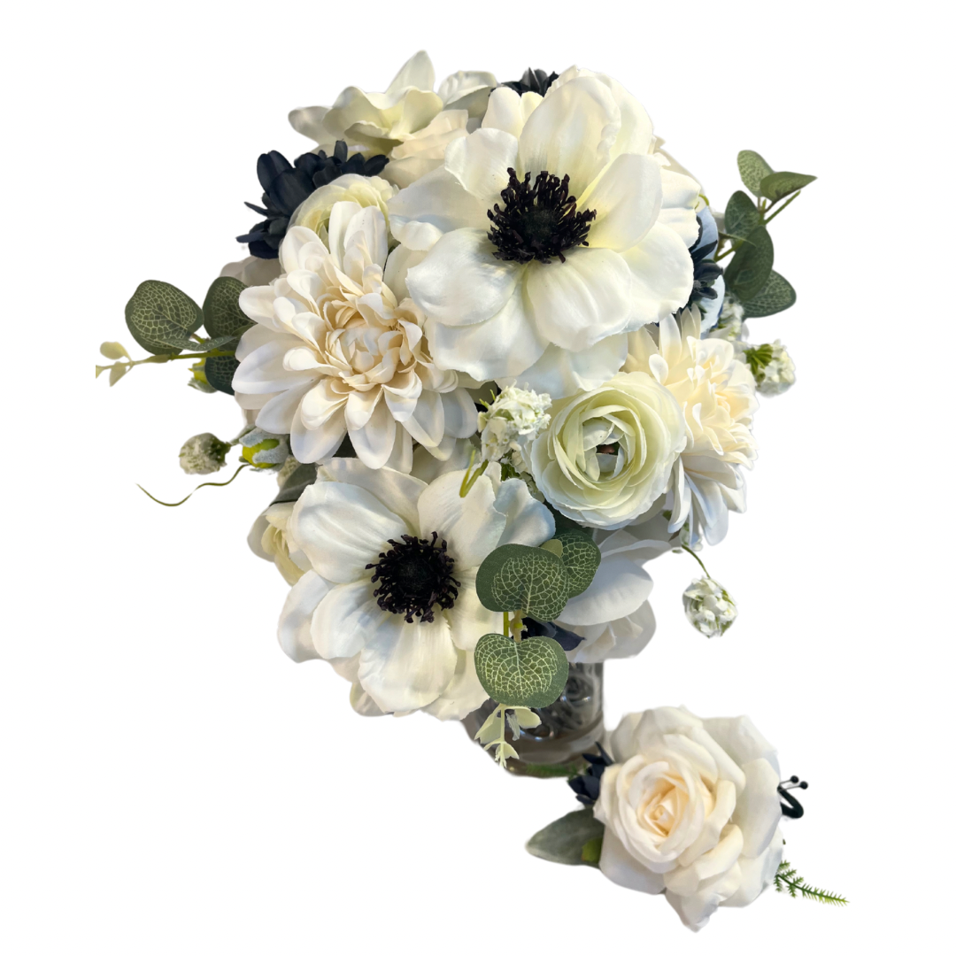 Bride’s and Bridesmaid Bouquets